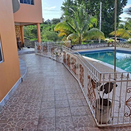 Chaudhry Holiday House Montego Bay Kültér fotó