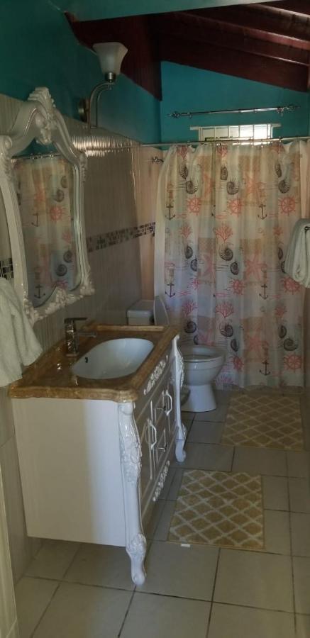 Chaudhry Holiday House Montego Bay Kültér fotó