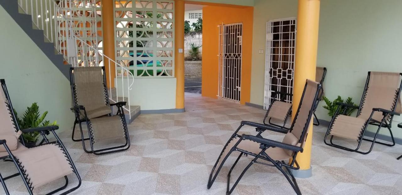 Chaudhry Holiday House Montego Bay Kültér fotó