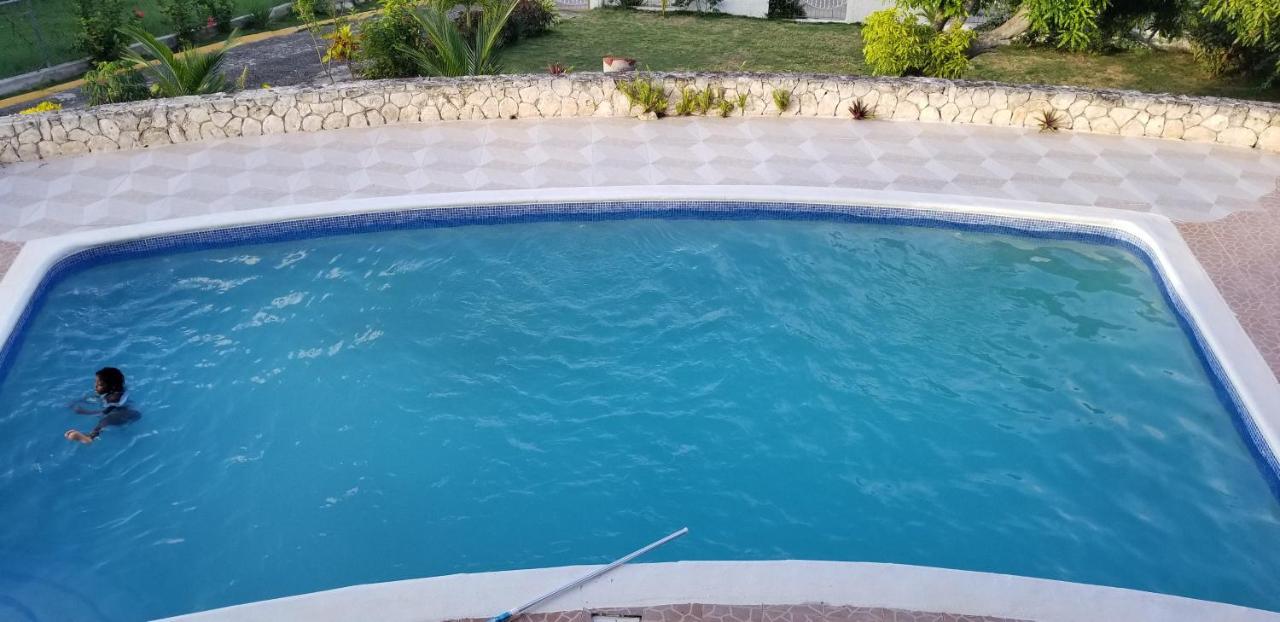 Chaudhry Holiday House Montego Bay Kültér fotó