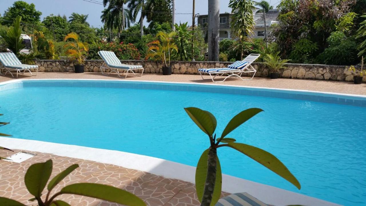 Chaudhry Holiday House Montego Bay Kültér fotó