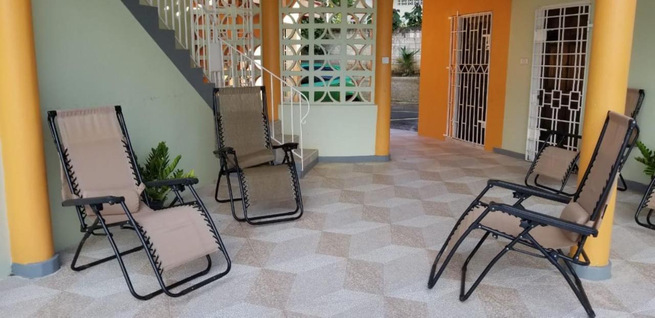 Chaudhry Holiday House Montego Bay Kültér fotó