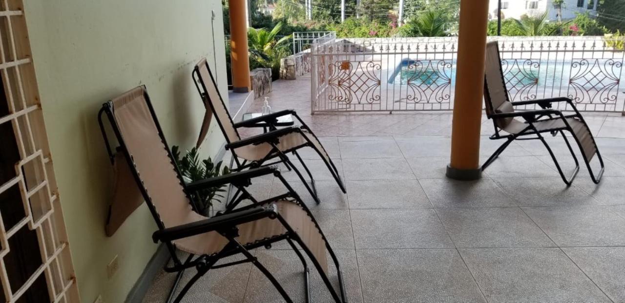 Chaudhry Holiday House Montego Bay Kültér fotó